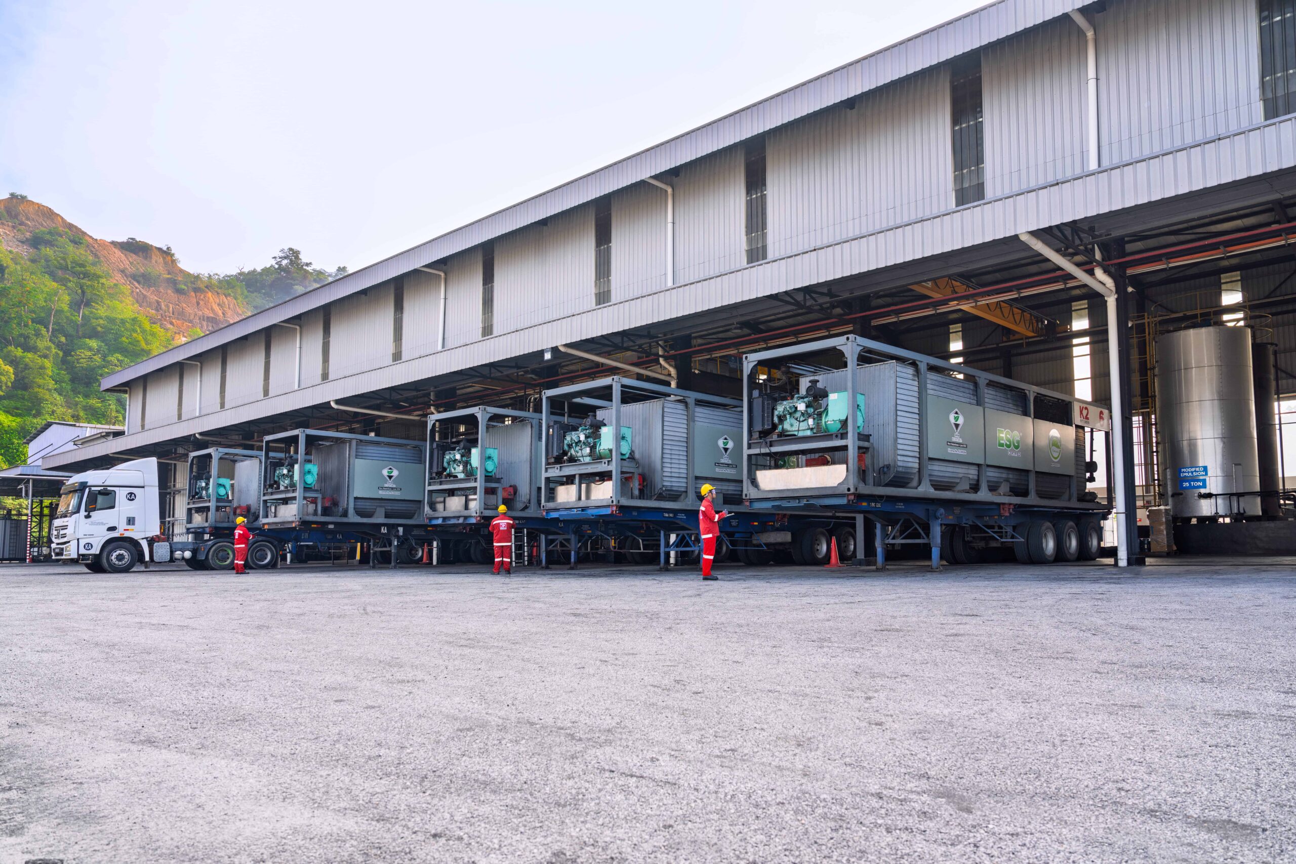 250326_001_K2B_Bitumen Truck